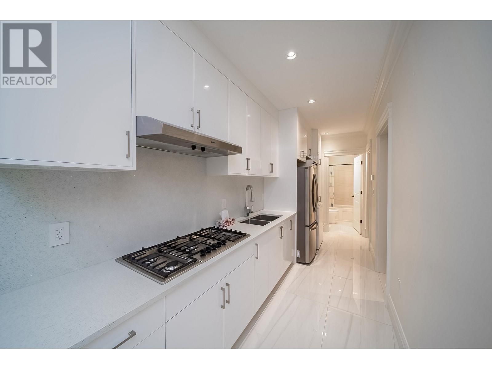 Listing Picture 18 of 40 : 7550 DORCHESTER DRIVE, Burnaby / 本拿比 - 魯藝地產 Yvonne Lu Group - MLS Medallion Club Member