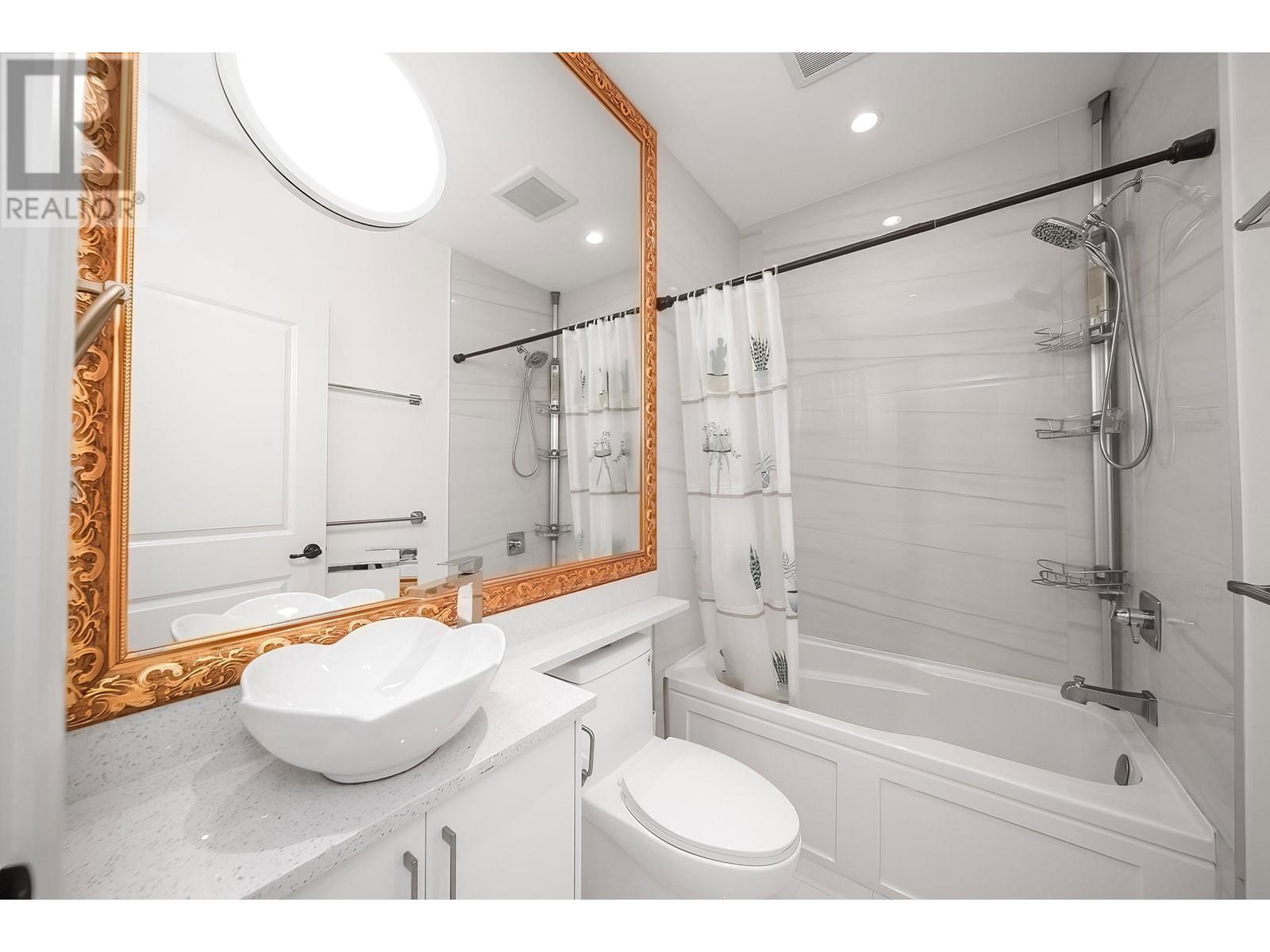 Listing Picture 35 of 40 : 7550 DORCHESTER DRIVE, Burnaby / 本拿比 - 魯藝地產 Yvonne Lu Group - MLS Medallion Club Member