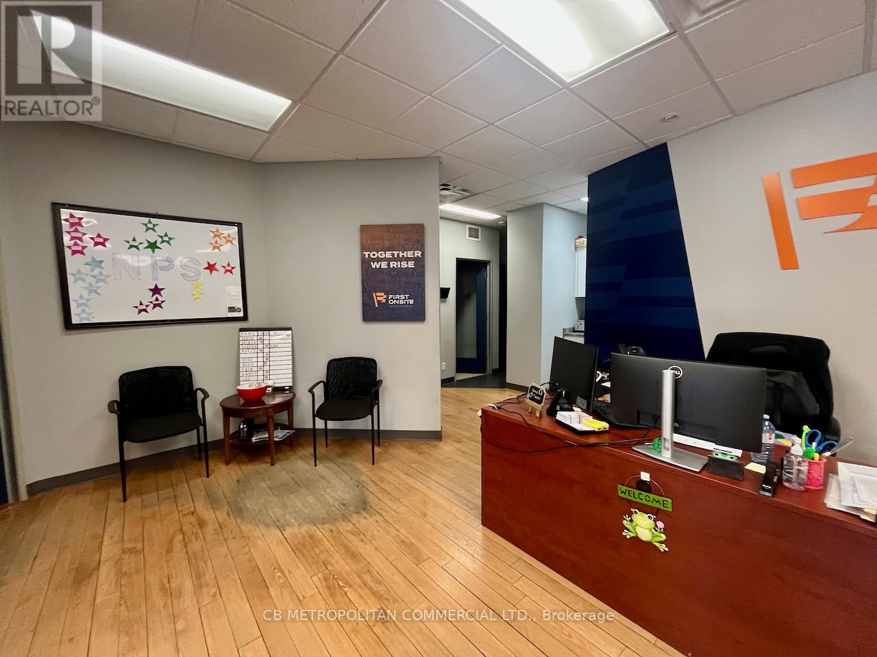 Property at 180 CHATHAM STREET image 3