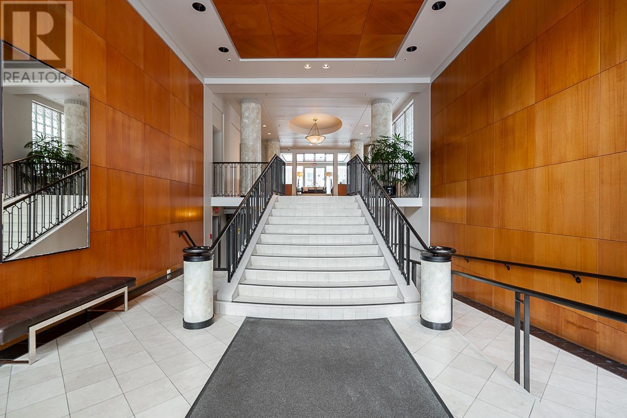 Listing Picture 27 of 37 : 703 1501 HOWE STREET, Vancouver / 溫哥華 - 魯藝地產 Yvonne Lu Group - MLS Medallion Club Member