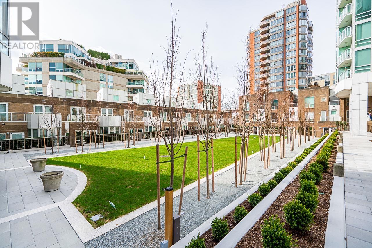 Listing Picture 29 of 37 : 703 1501 HOWE STREET, Vancouver / 溫哥華 - 魯藝地產 Yvonne Lu Group - MLS Medallion Club Member