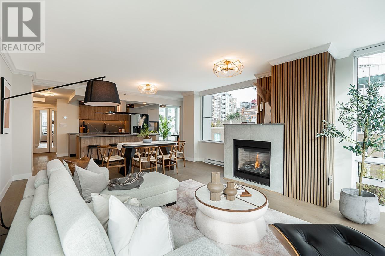 Listing Picture 2 of 37 : 703 1501 HOWE STREET, Vancouver / 溫哥華 - 魯藝地產 Yvonne Lu Group - MLS Medallion Club Member