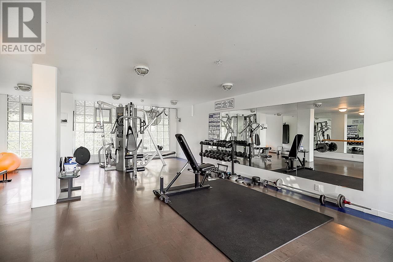 Listing Picture 35 of 37 : 703 1501 HOWE STREET, Vancouver / 溫哥華 - 魯藝地產 Yvonne Lu Group - MLS Medallion Club Member