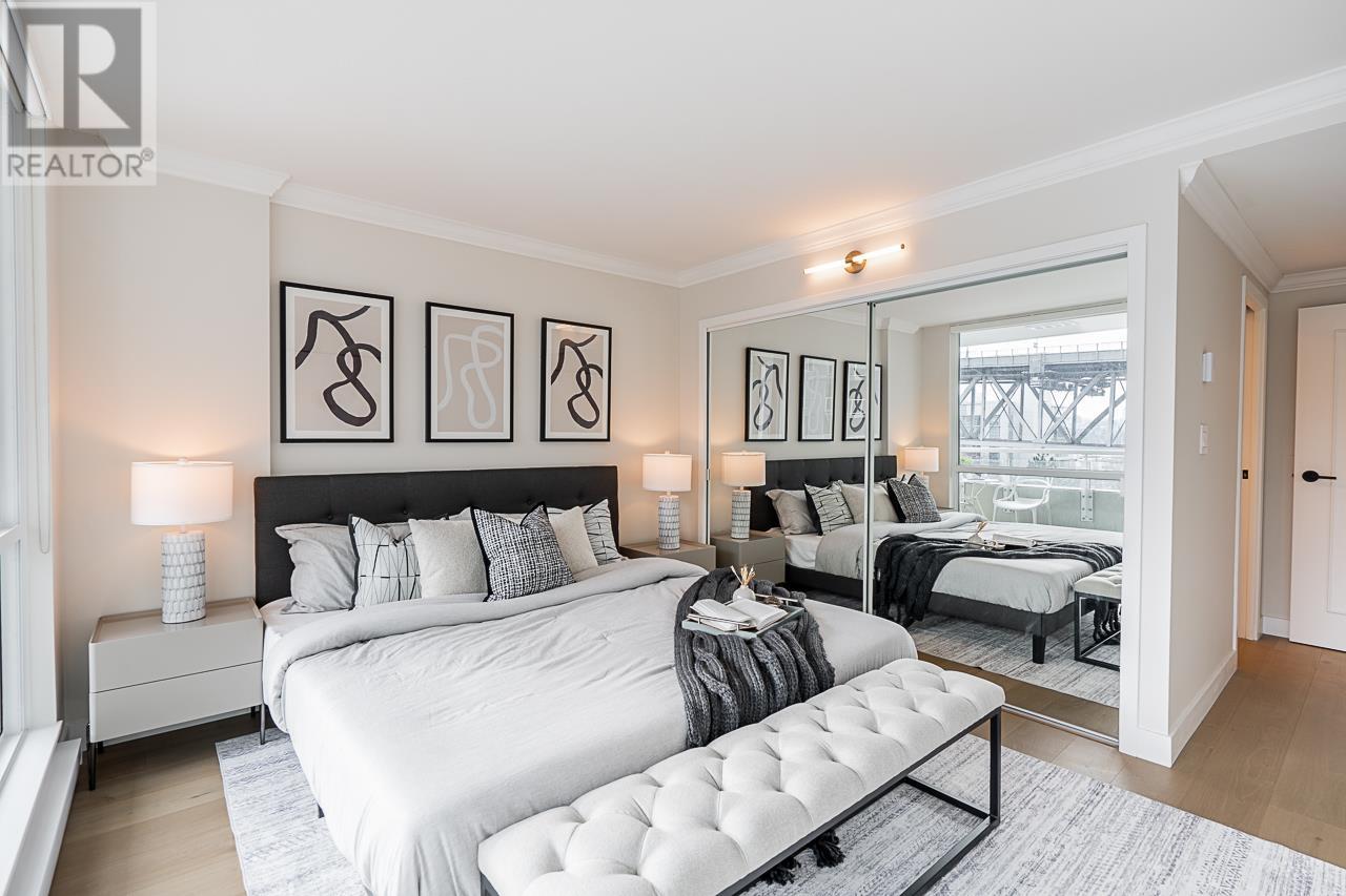 Listing Picture 19 of 37 : 703 1501 HOWE STREET, Vancouver / 溫哥華 - 魯藝地產 Yvonne Lu Group - MLS Medallion Club Member