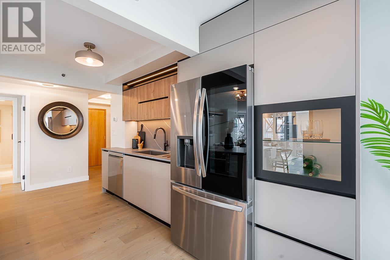 Listing Picture 16 of 37 : 703 1501 HOWE STREET, Vancouver / 溫哥華 - 魯藝地產 Yvonne Lu Group - MLS Medallion Club Member