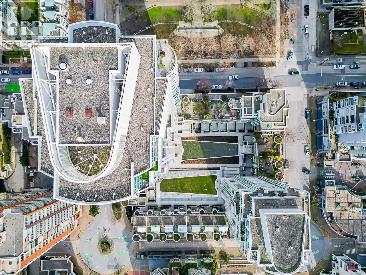 Listing Picture 36 of 37 : 703 1501 HOWE STREET, Vancouver / 溫哥華 - 魯藝地產 Yvonne Lu Group - MLS Medallion Club Member