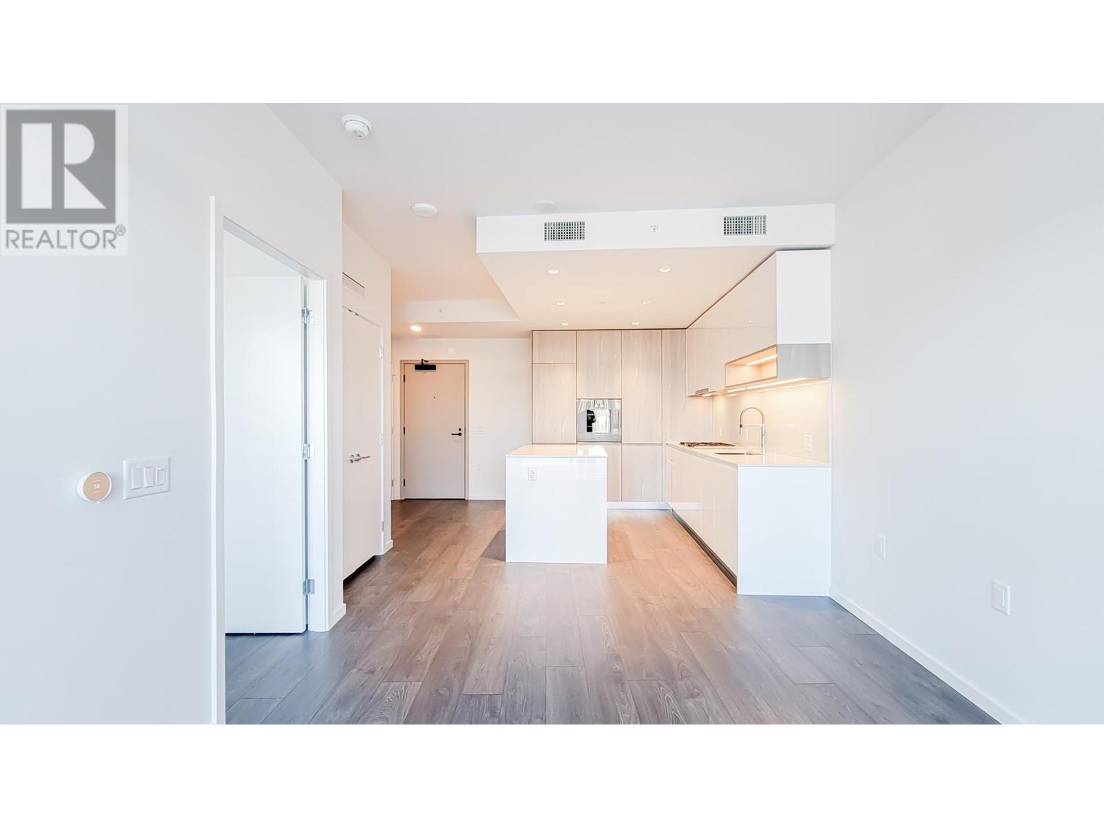 Listing Picture 4 of 33 : 215 6788 MINORU BOULEVARD, Richmond / 烈治文 - 魯藝地產 Yvonne Lu Group - MLS Medallion Club Member