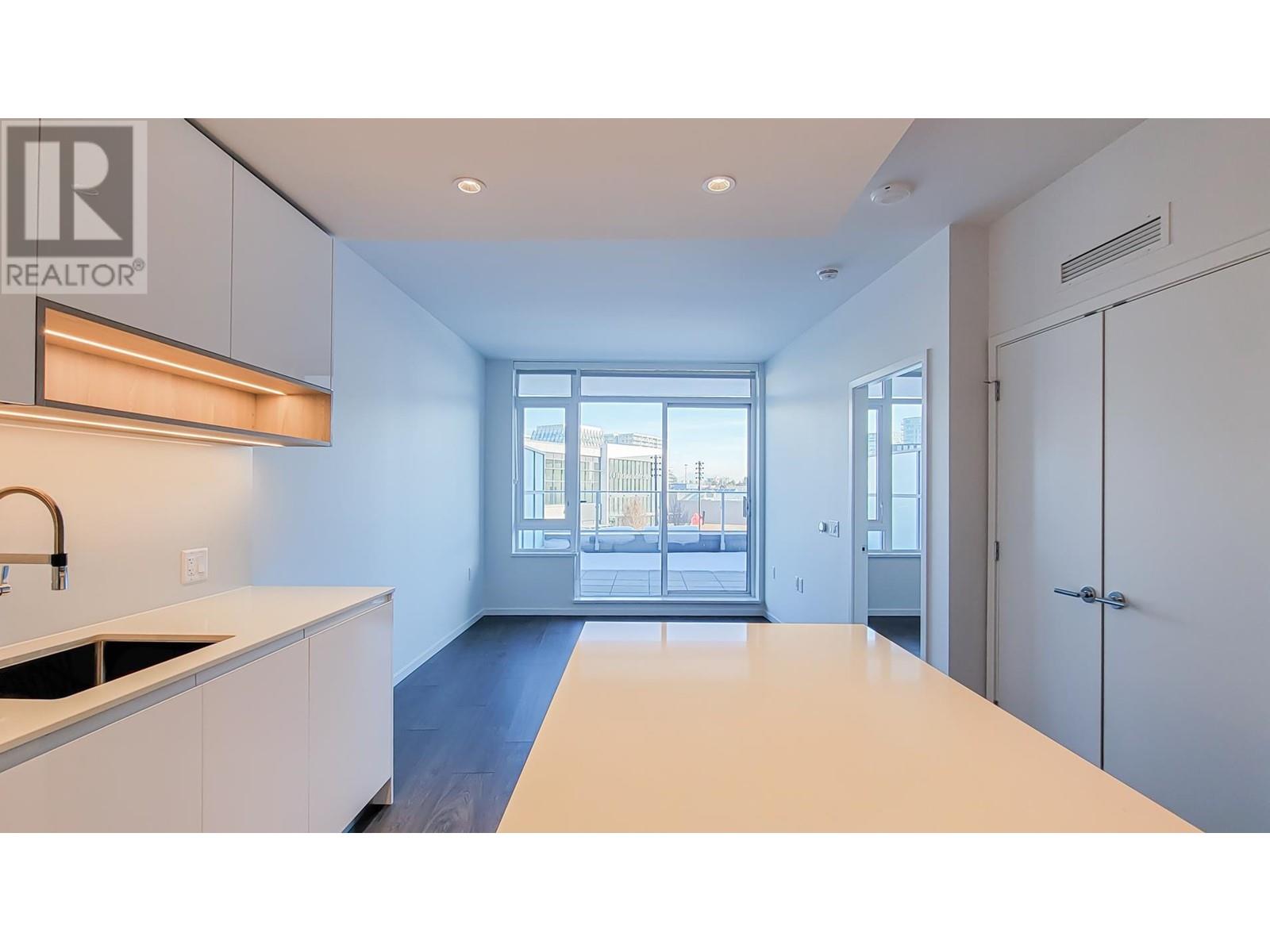 Listing Picture 8 of 33 : 215 6788 MINORU BOULEVARD, Richmond / 烈治文 - 魯藝地產 Yvonne Lu Group - MLS Medallion Club Member