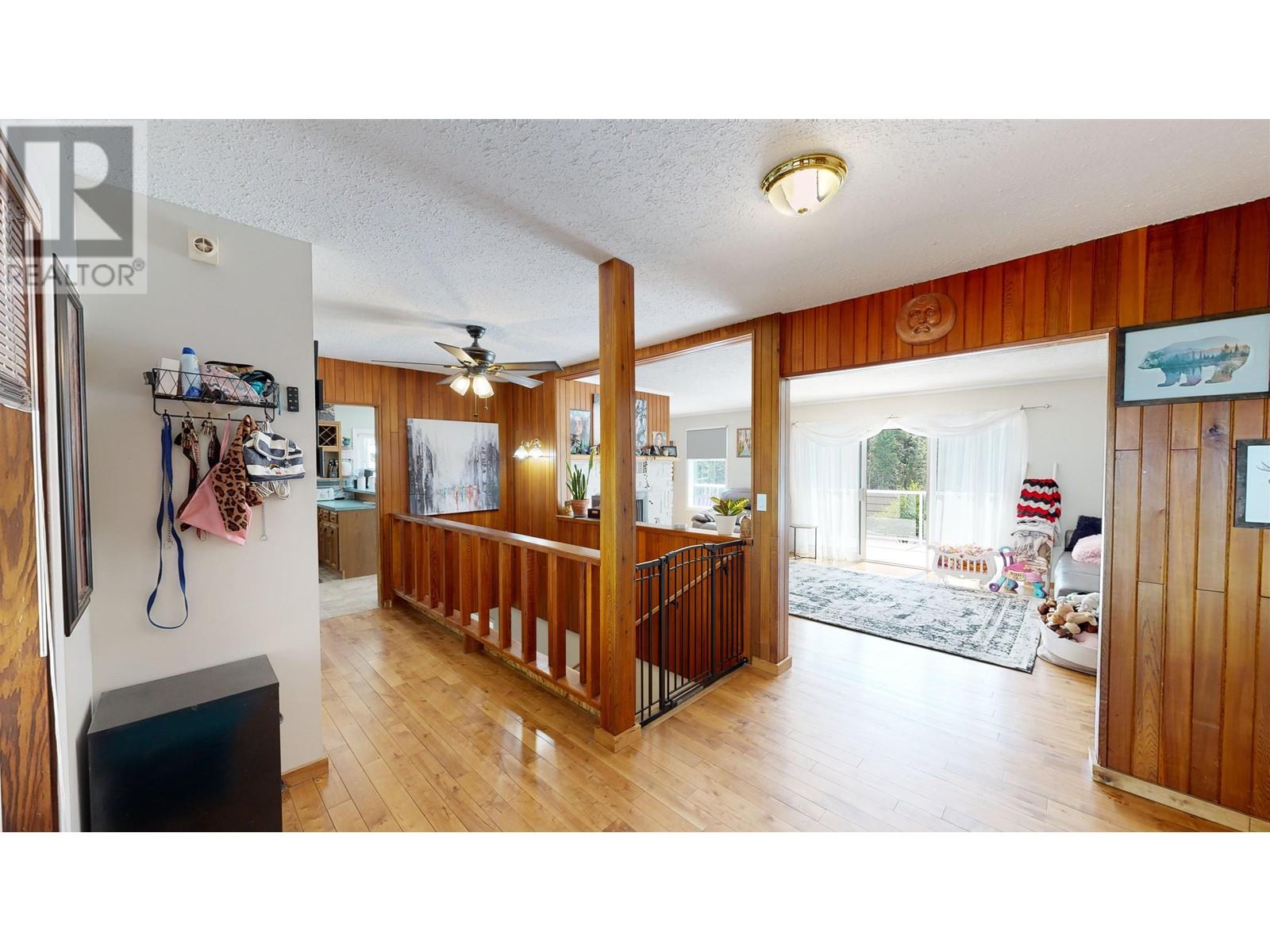 5902 Eastwood Road, 100 Mile House, British Columbia  V0K 2E1 - Photo 12 - R2972821