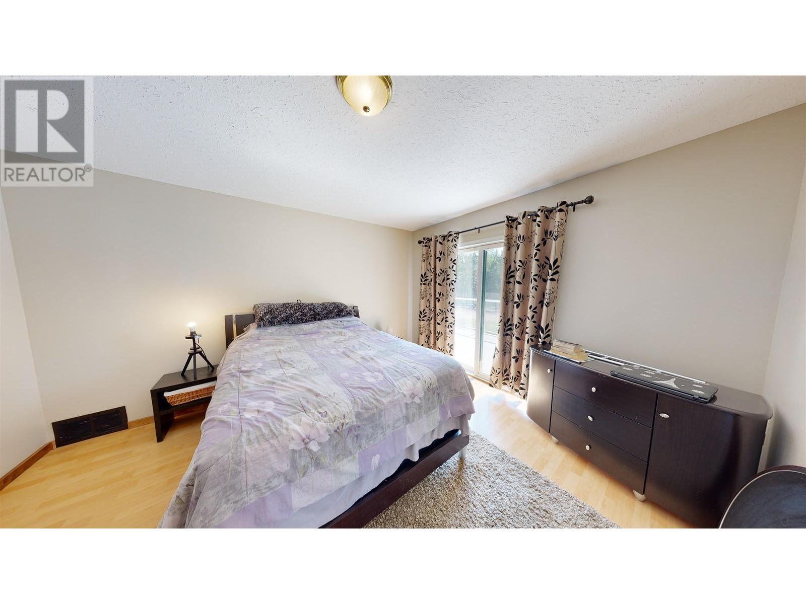 5902 Eastwood Road, 100 Mile House, British Columbia  V0K 2E1 - Photo 21 - R2972821
