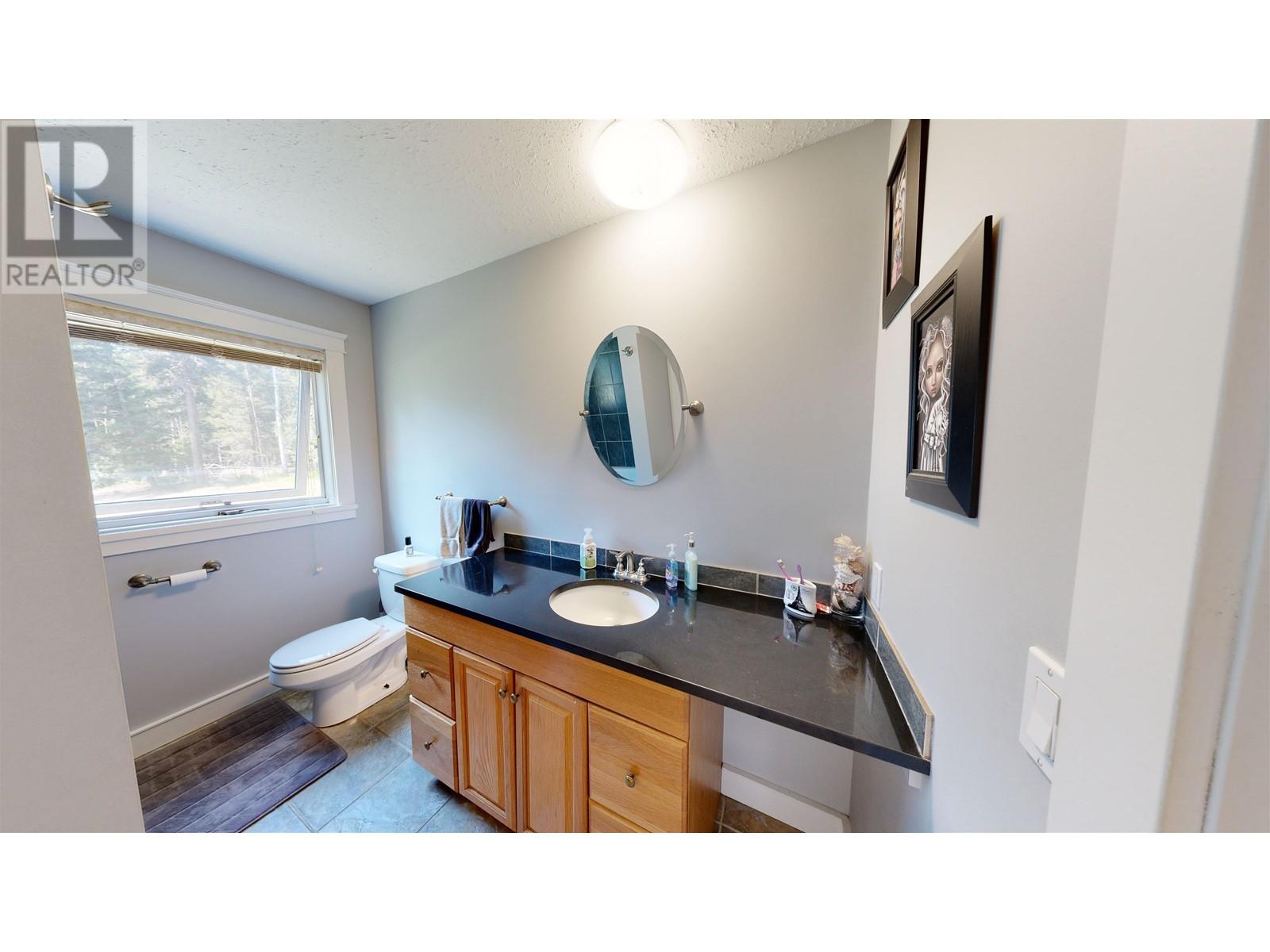 5902 Eastwood Road, 100 Mile House, British Columbia  V0K 2E1 - Photo 25 - R2972821