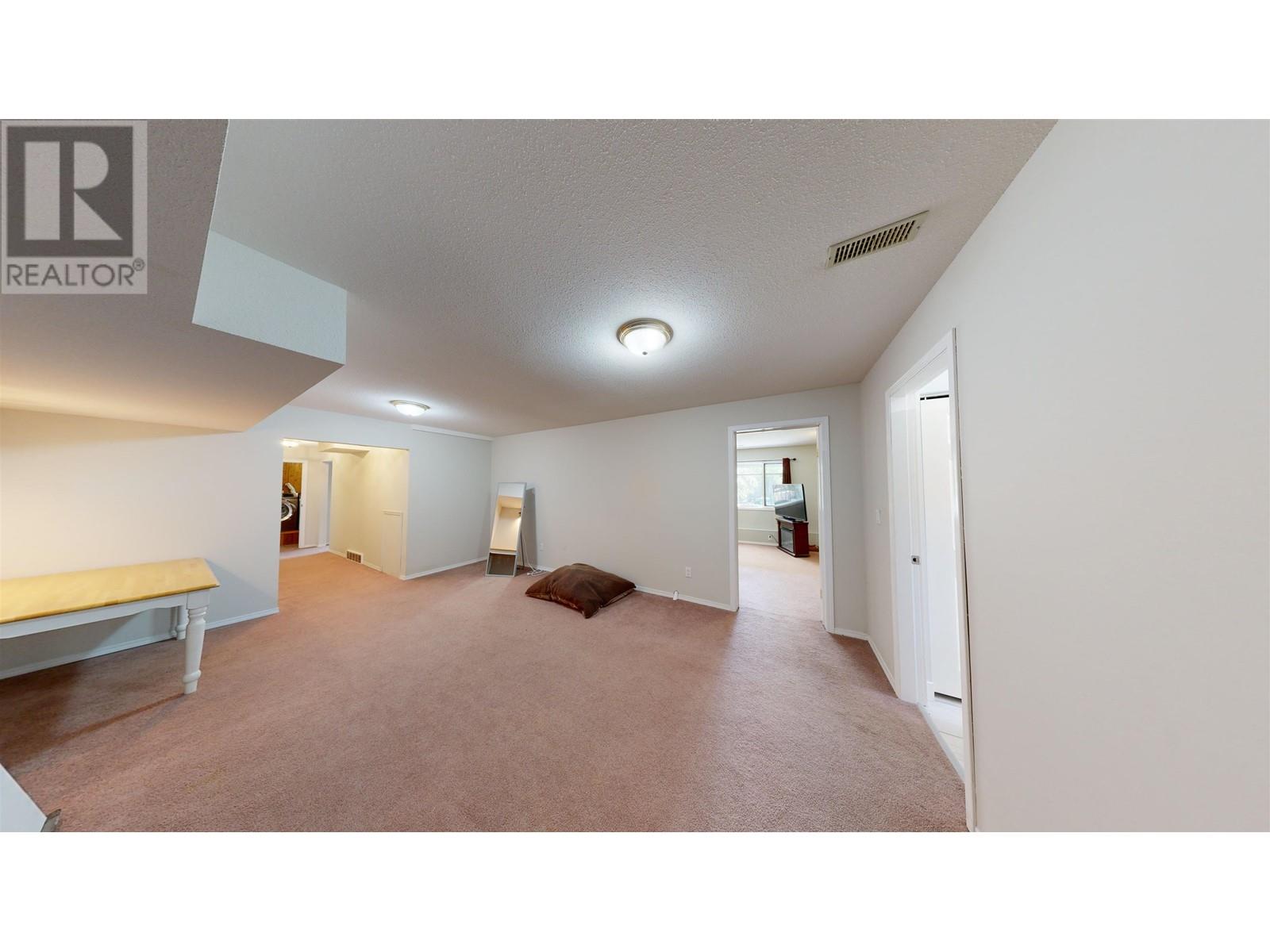 5902 Eastwood Road, 100 Mile House, British Columbia  V0K 2E1 - Photo 26 - R2972821