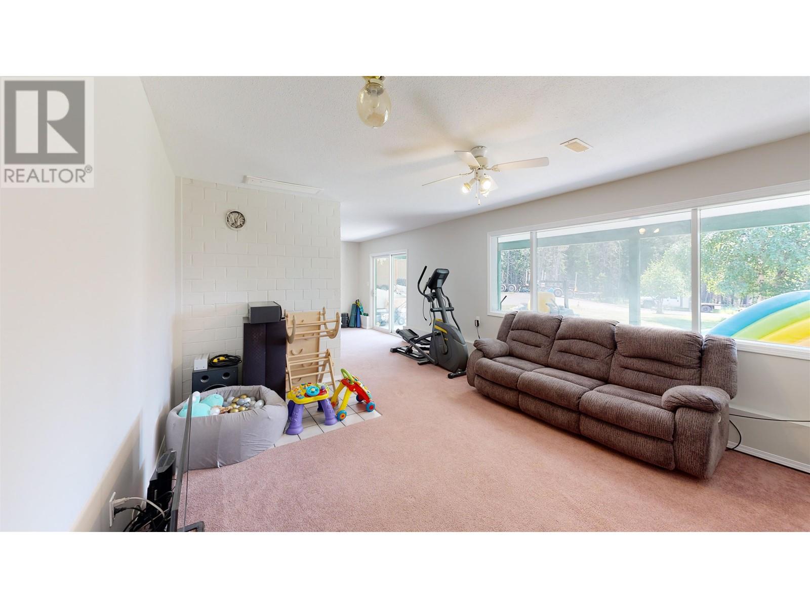 5902 Eastwood Road, 100 Mile House, British Columbia  V0K 2E1 - Photo 27 - R2972821