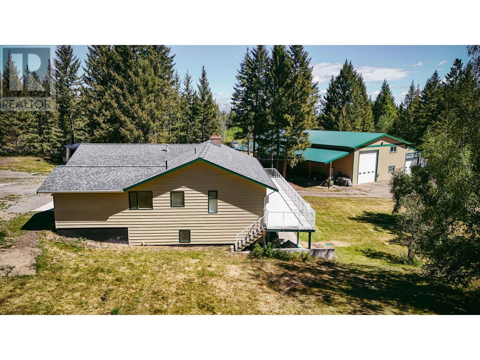 5902 Eastwood Road, 100 Mile House, British Columbia  V0K 2E1 - Photo 4 - R2972821
