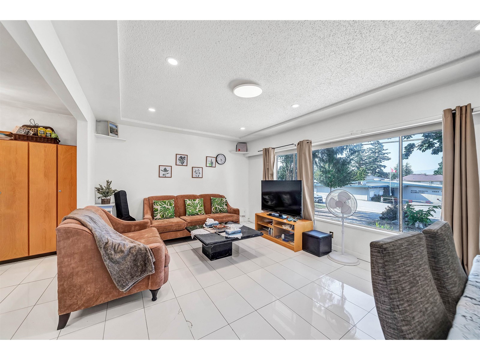 11712 97 Avenue, Surrey, British Columbia  V3V 2B8 - Photo 5 - R2972355