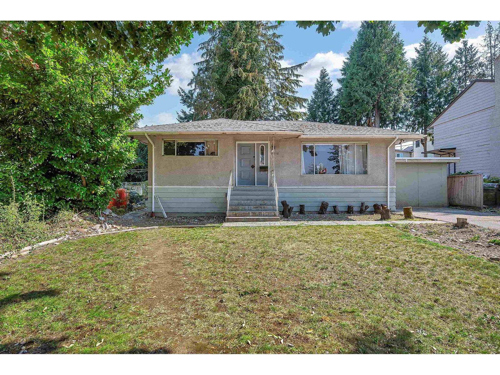 Property at 11712 97 AVENUE image 3