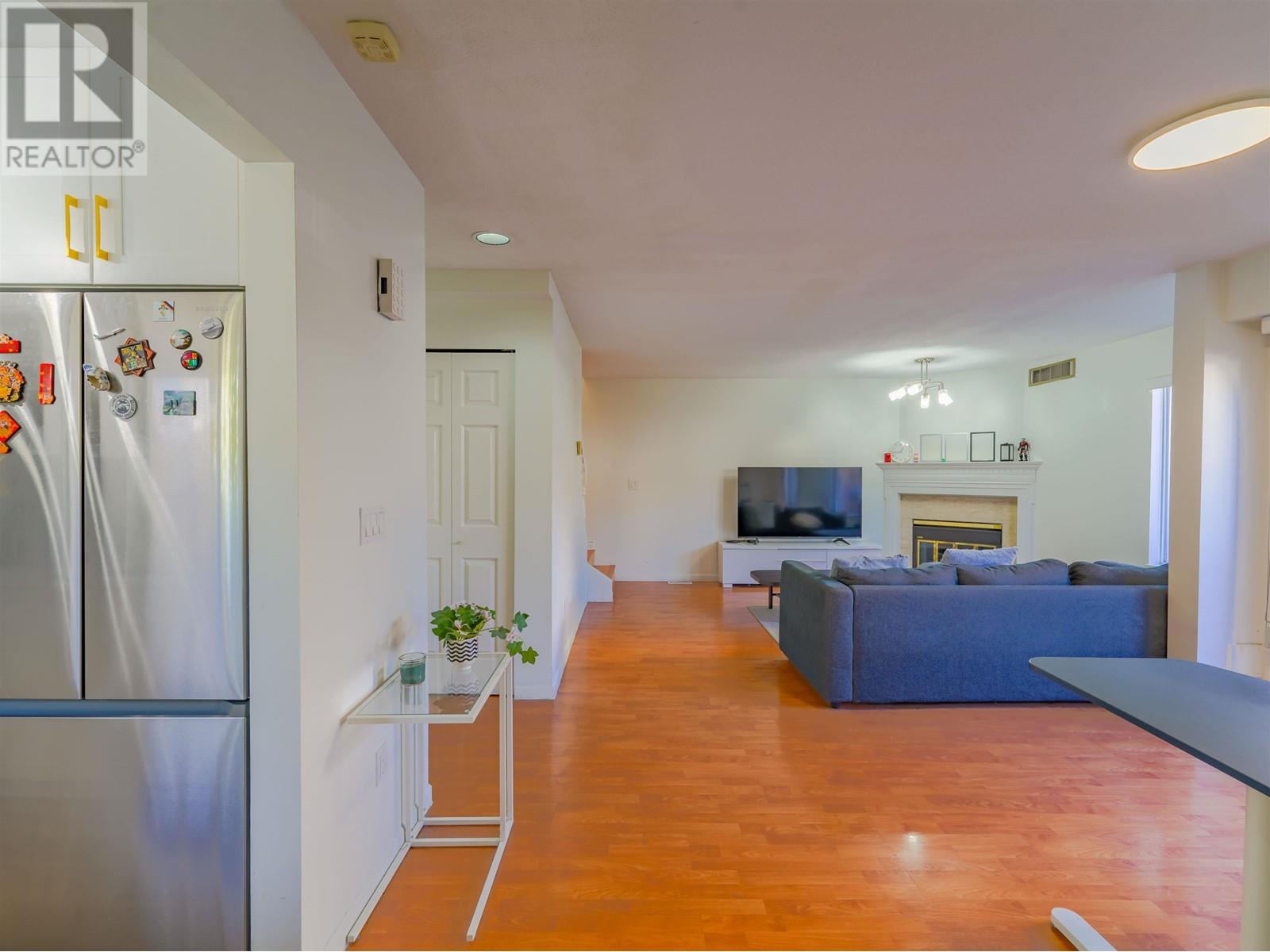 Listing Picture 16 of 40 : 8 8220 BENNETT ROAD, Richmond / 烈治文 - 魯藝地產 Yvonne Lu Group - MLS Medallion Club Member