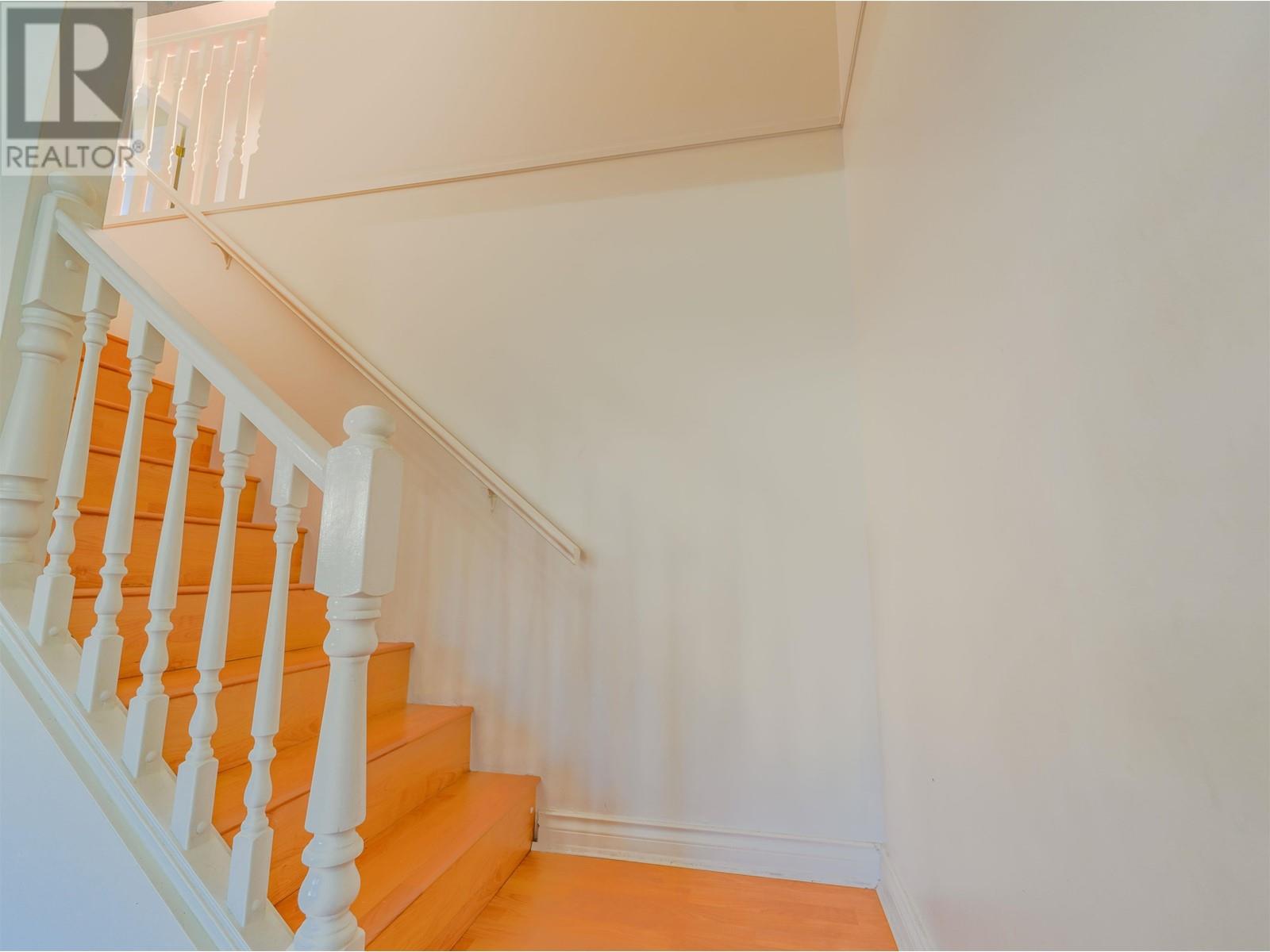 Listing Picture 18 of 40 : 8 8220 BENNETT ROAD, Richmond / 烈治文 - 魯藝地產 Yvonne Lu Group - MLS Medallion Club Member