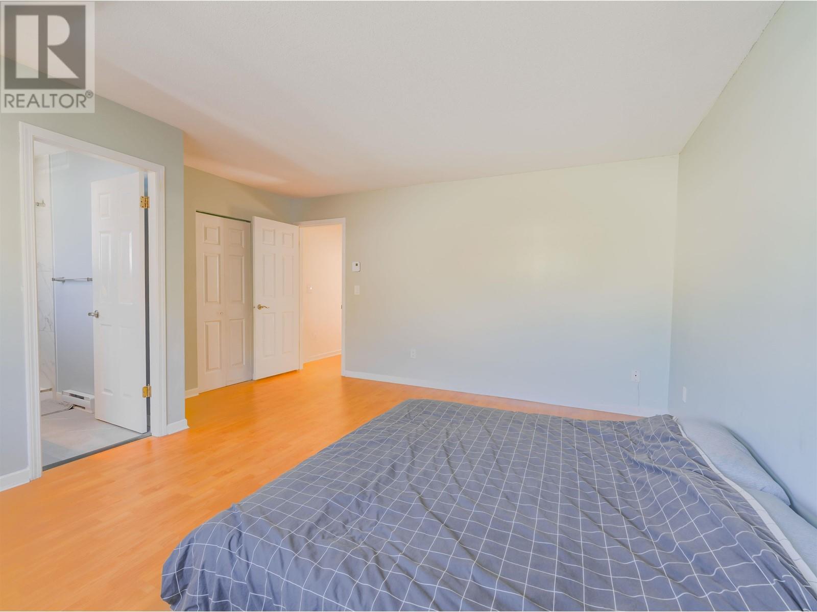 Listing Picture 23 of 40 : 8 8220 BENNETT ROAD, Richmond / 烈治文 - 魯藝地產 Yvonne Lu Group - MLS Medallion Club Member