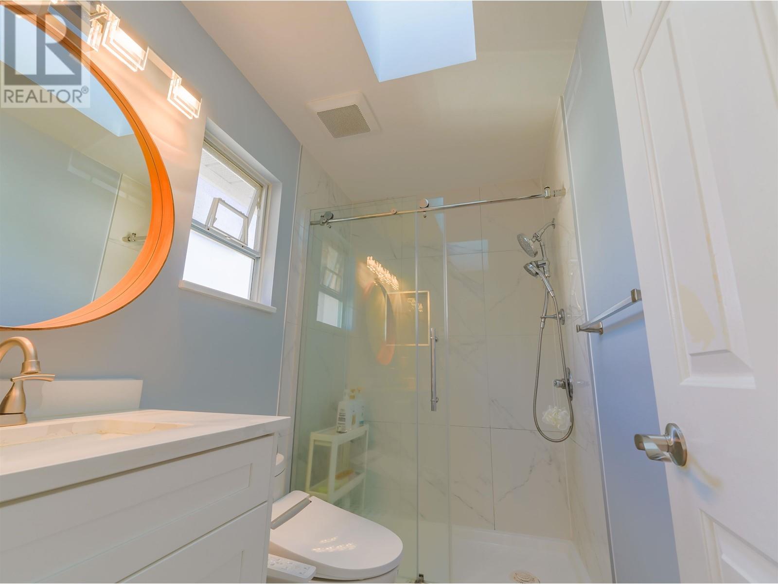 Listing Picture 24 of 40 : 8 8220 BENNETT ROAD, Richmond / 烈治文 - 魯藝地產 Yvonne Lu Group - MLS Medallion Club Member