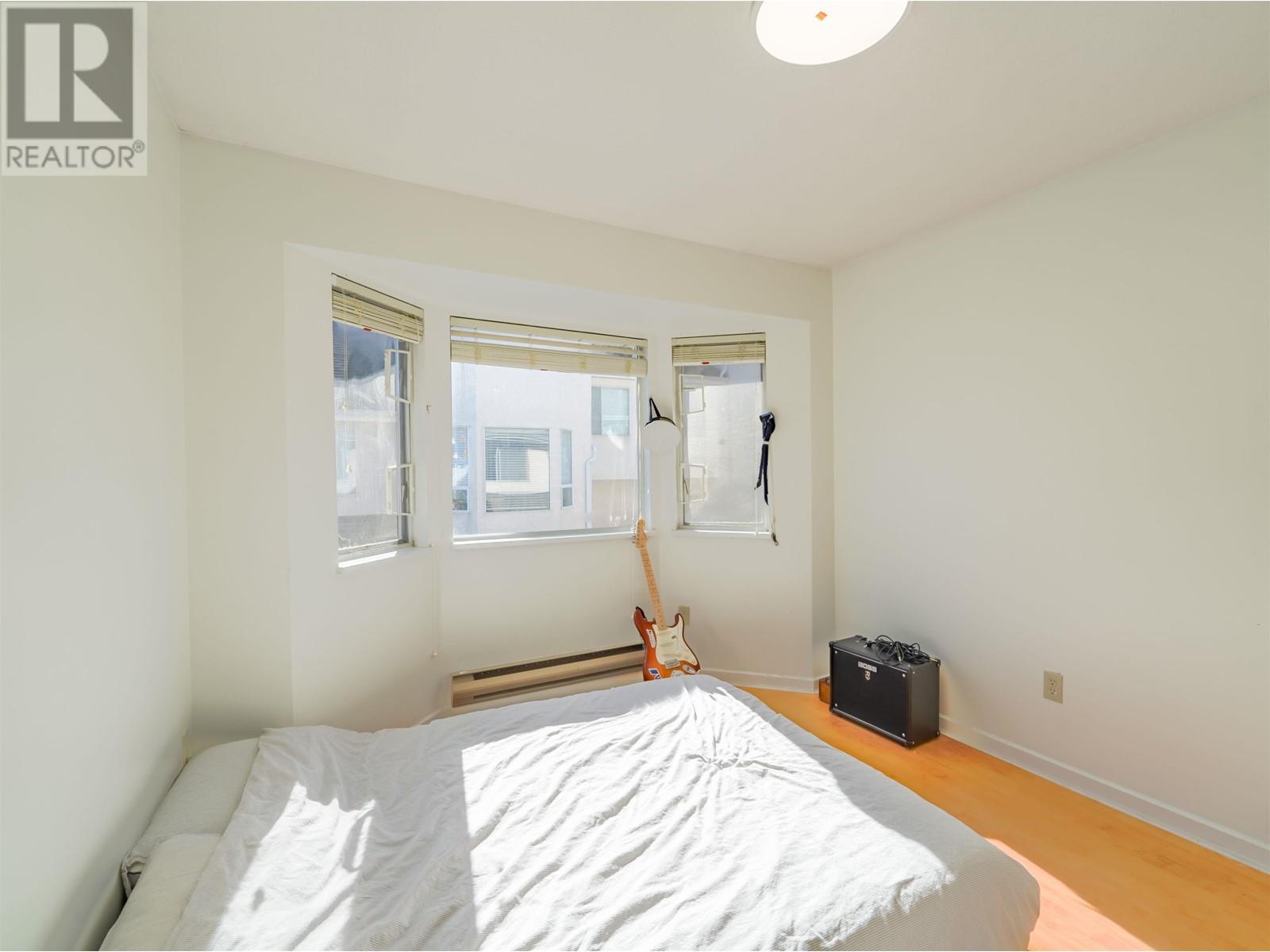 Listing Picture 26 of 40 : 8 8220 BENNETT ROAD, Richmond / 烈治文 - 魯藝地產 Yvonne Lu Group - MLS Medallion Club Member