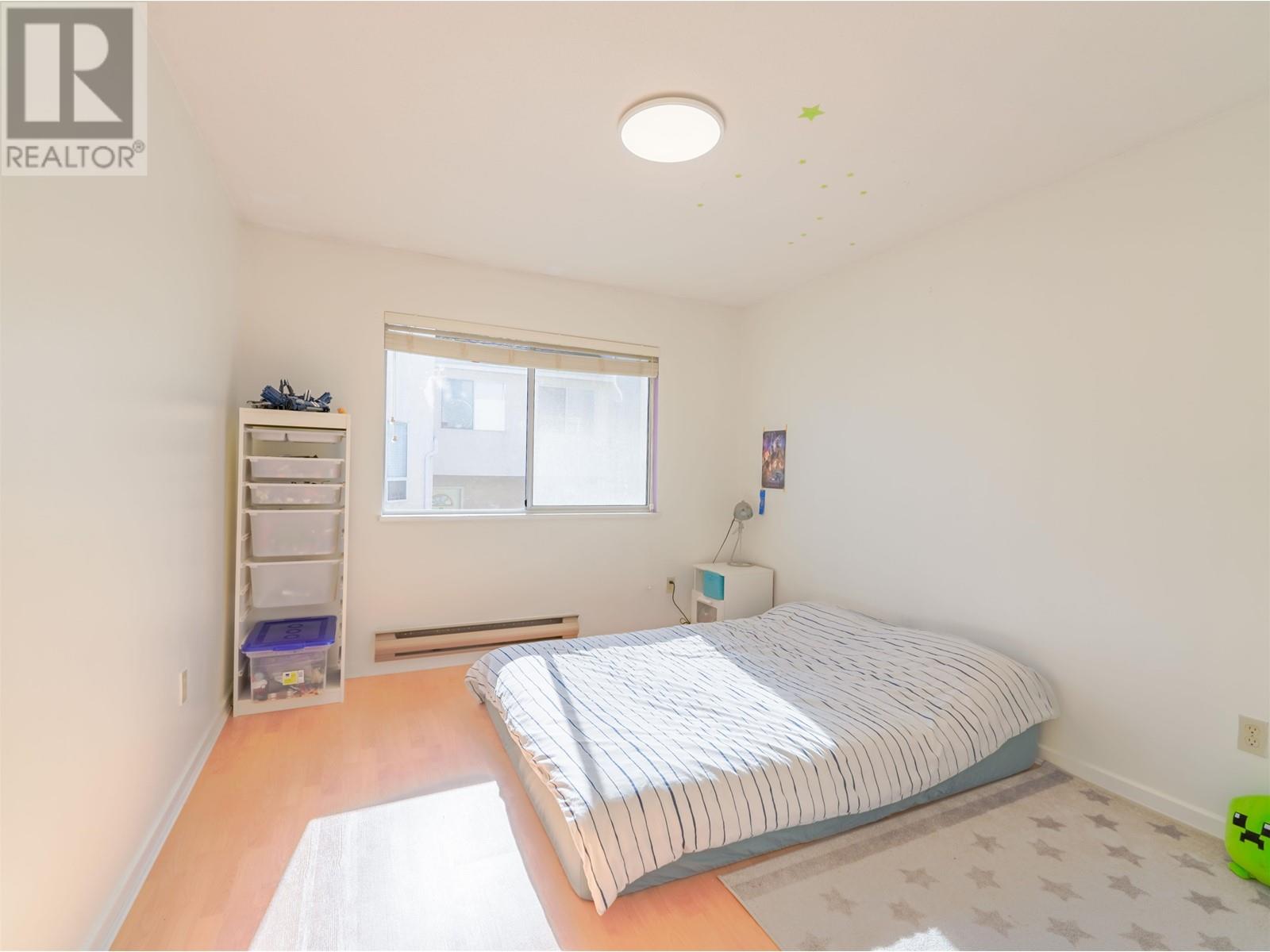 Listing Picture 31 of 40 : 8 8220 BENNETT ROAD, Richmond / 烈治文 - 魯藝地產 Yvonne Lu Group - MLS Medallion Club Member