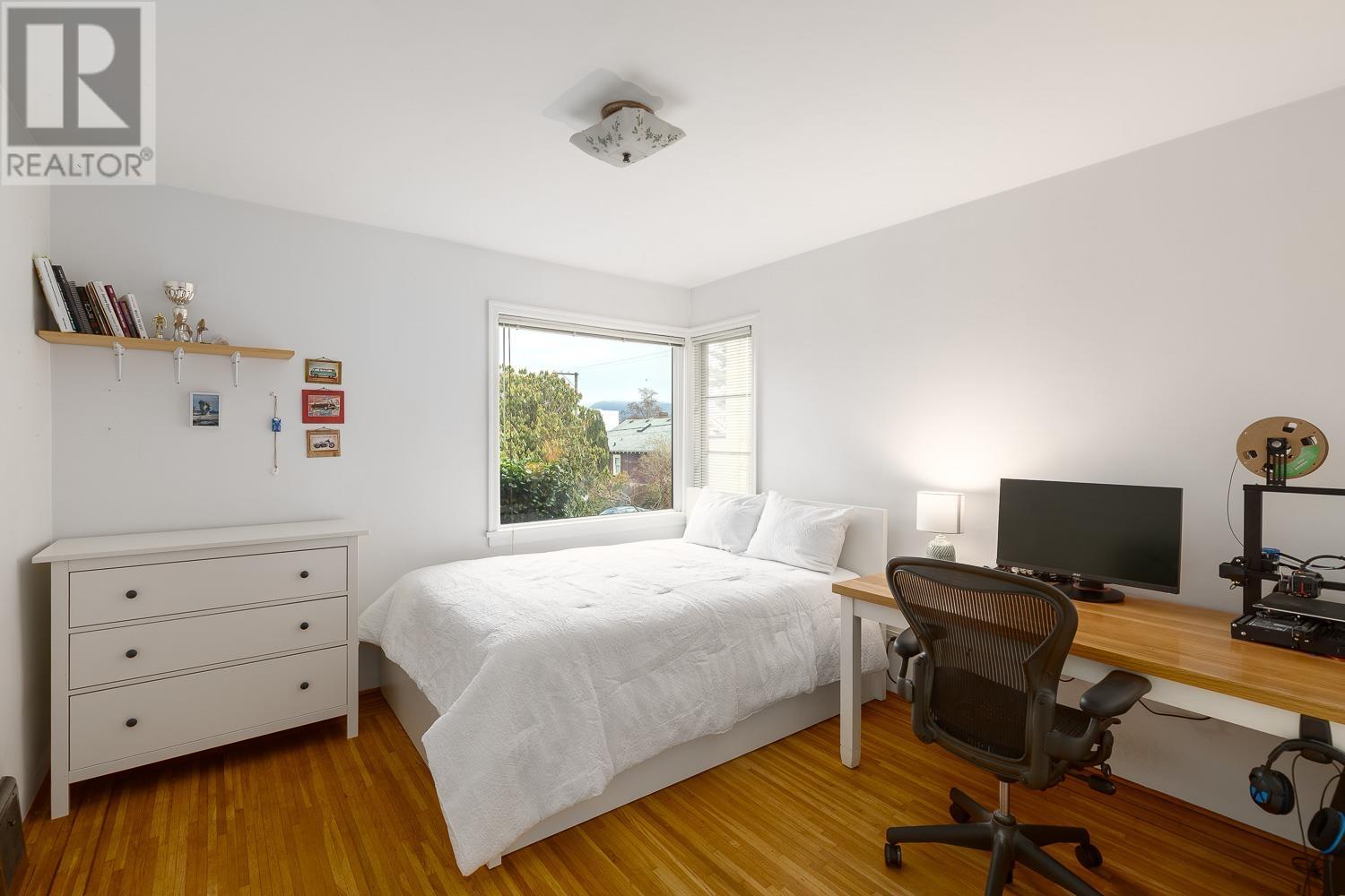 Listing Picture 15 of 40 : 626 E 21ST AVENUE, Vancouver / 溫哥華 - 魯藝地產 Yvonne Lu Group - MLS Medallion Club Member