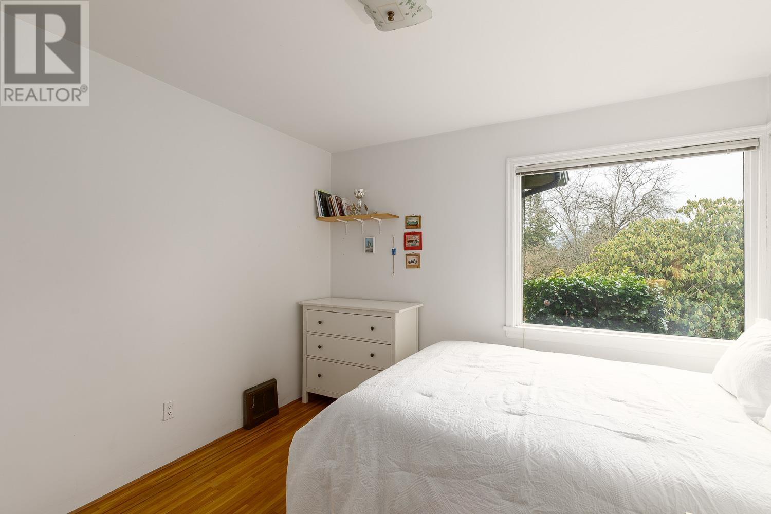 Listing Picture 17 of 40 : 626 E 21ST AVENUE, Vancouver / 溫哥華 - 魯藝地產 Yvonne Lu Group - MLS Medallion Club Member