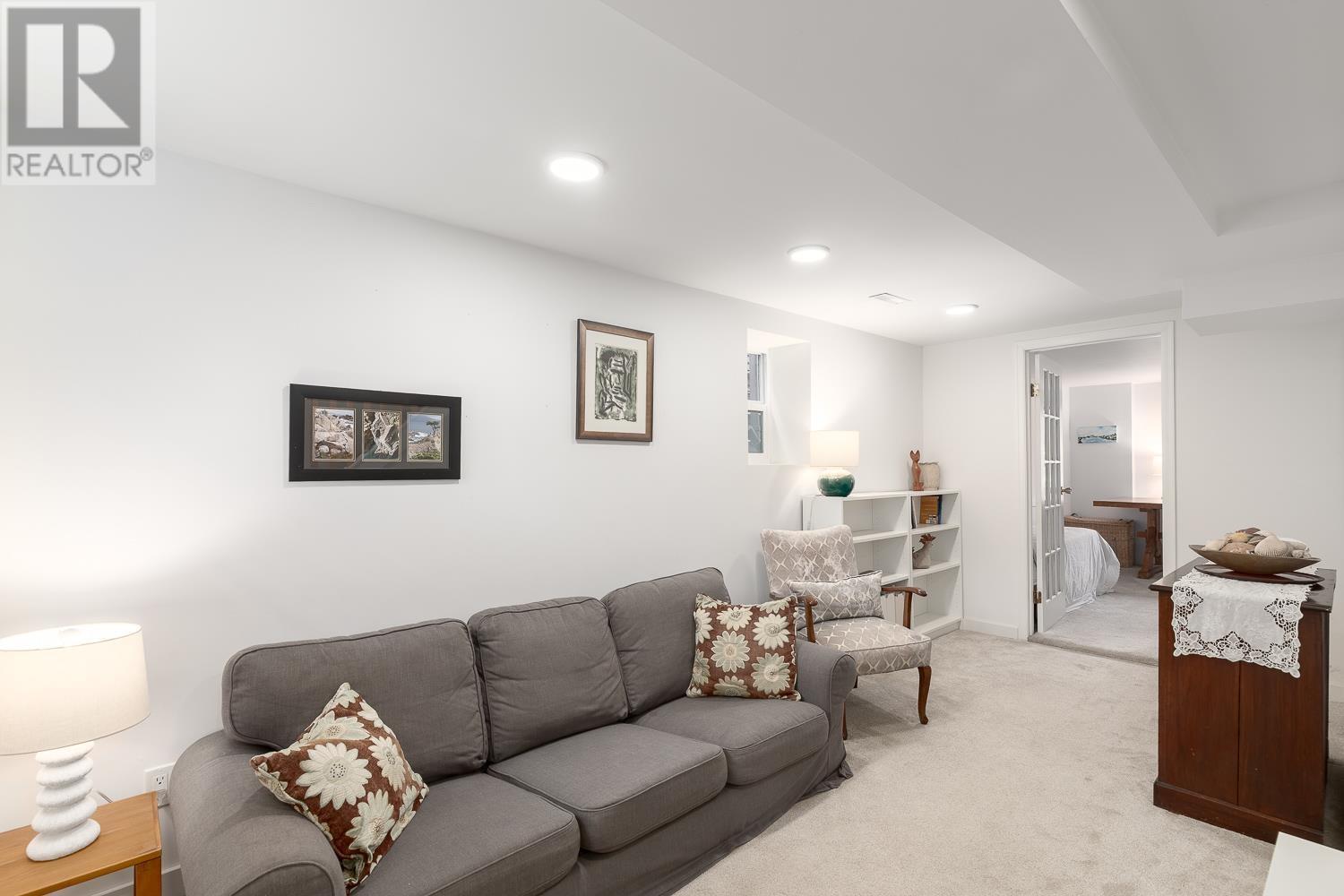 Listing Picture 23 of 40 : 626 E 21ST AVENUE, Vancouver / 溫哥華 - 魯藝地產 Yvonne Lu Group - MLS Medallion Club Member