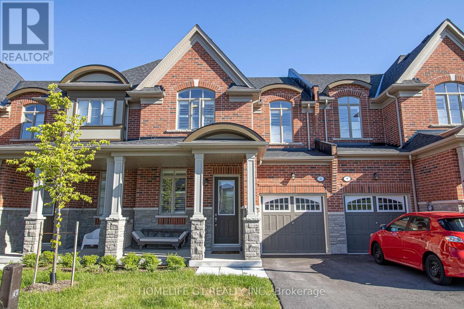 Property at 5 CATON LANE image 2