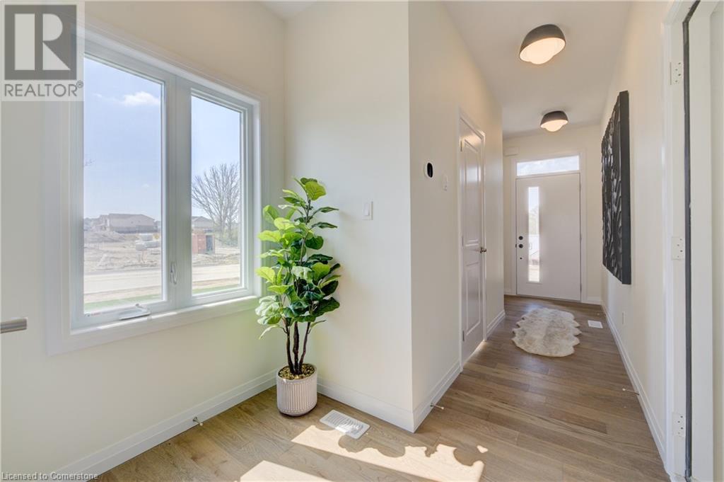 Property at 256 GREEN GATE Boulevard image 4