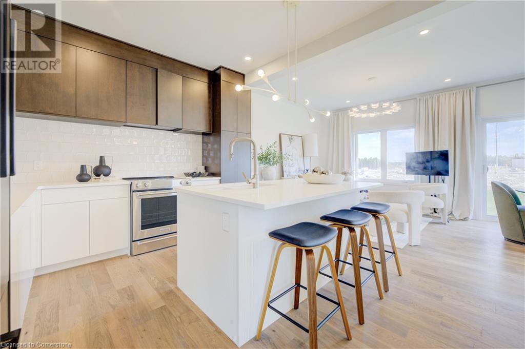 Property at 256 GREEN GATE Boulevard image 5