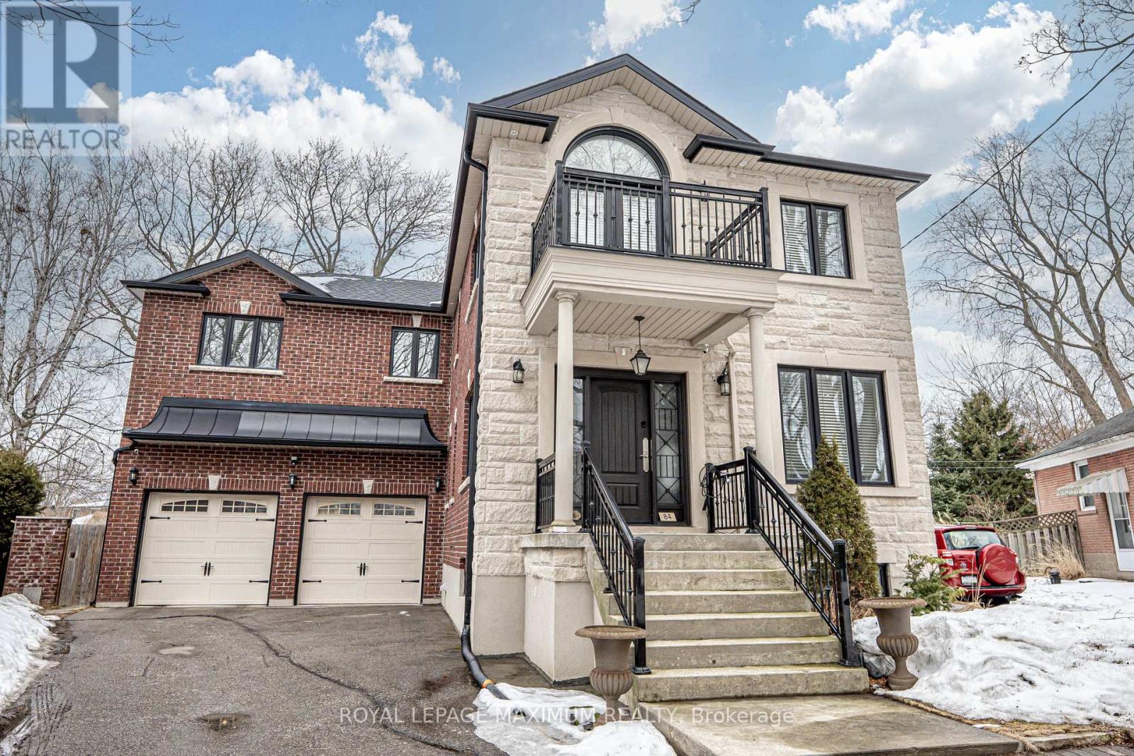 UPPER UNIT B - 84 ENFIELD AVENUE, Toronto, Ontario