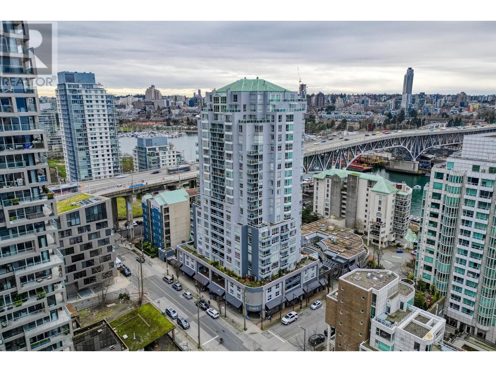 902 1500 Howe Street, Vancouver, British Columbia  V6Z 2N1 - Photo 1 - R2972485