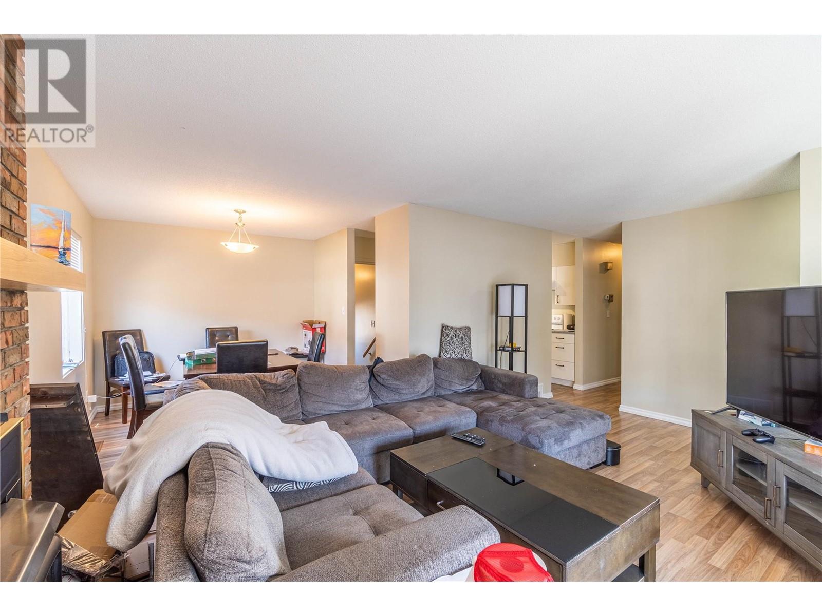 Property at 119 Highland Road image 4