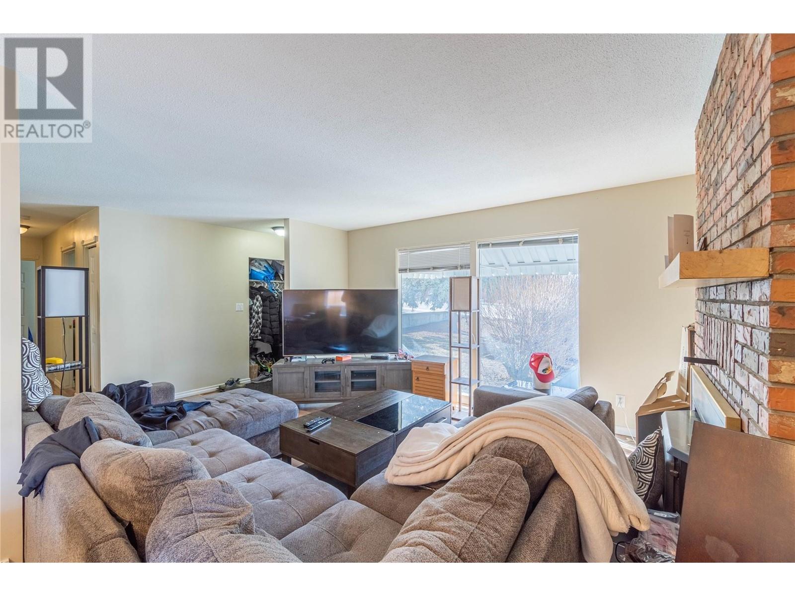 Property at 119 Highland Road image 5