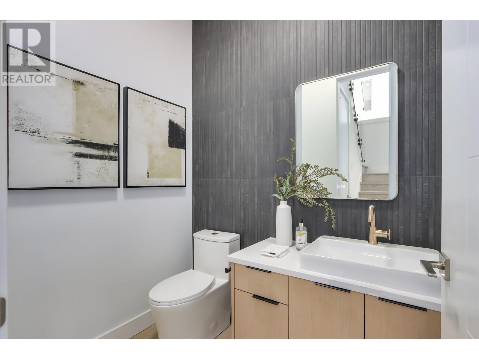 2 1019 E 39th Avenue, Vancouver, British Columbia  V5W 1K9 - Photo 11 - R2972819