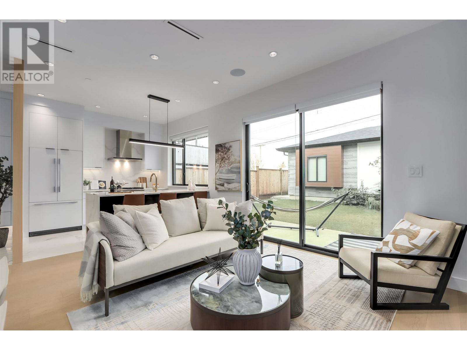 2 1019 E 39th Avenue, Vancouver, British Columbia  V5W 1K9 - Photo 4 - R2972819