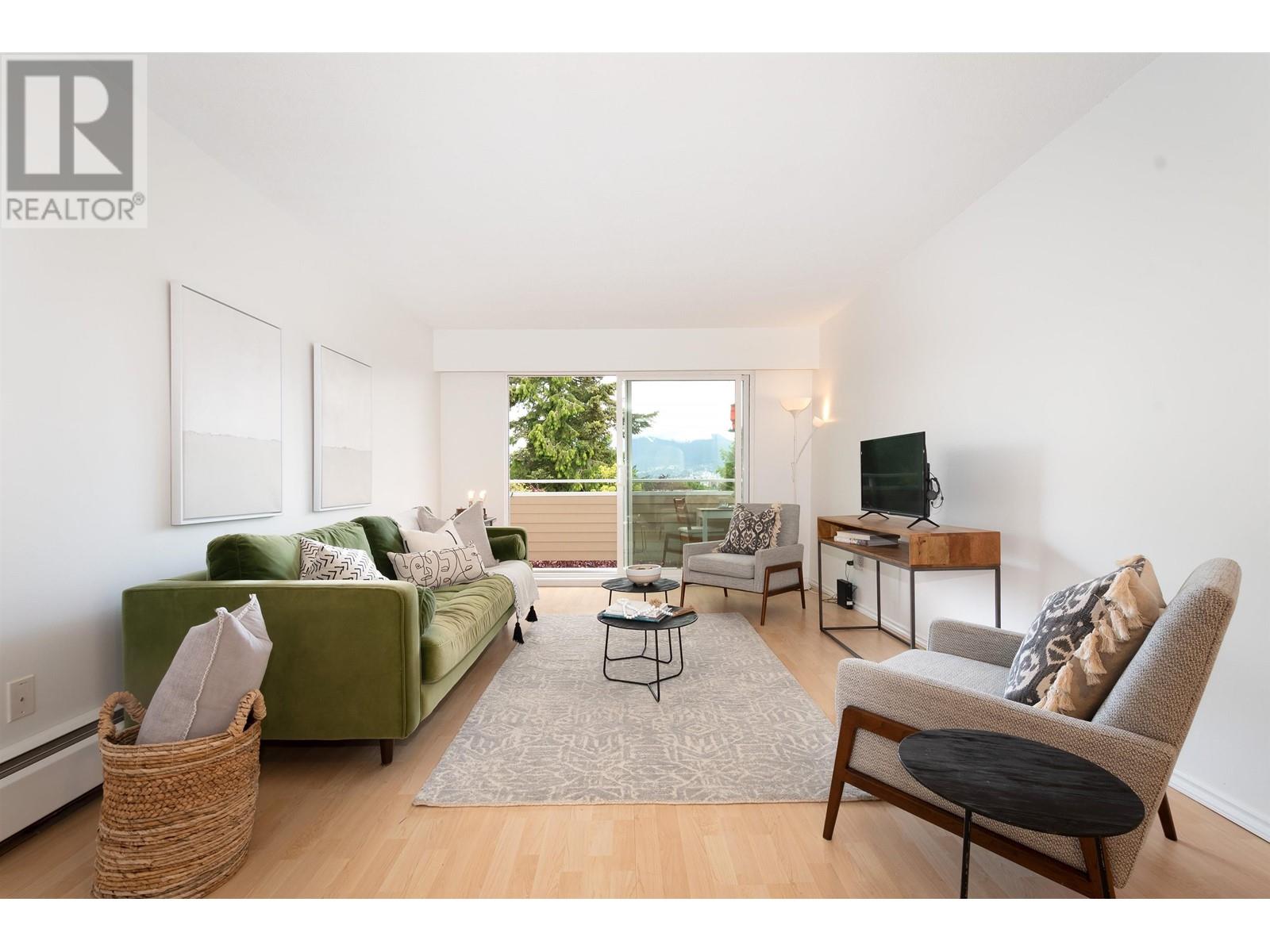308 750 E 7th Avenue, Vancouver, British Columbia  V5T 4H5 - Photo 1 - R2972879