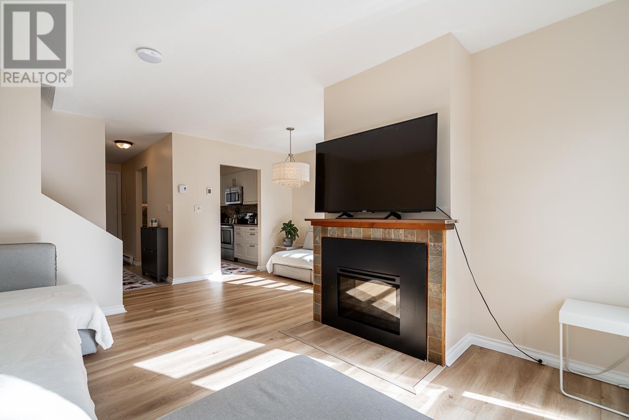42 900 W 17th Street, North Vancouver, British Columbia  V7P 3K5 - Photo 9 - R2972226
