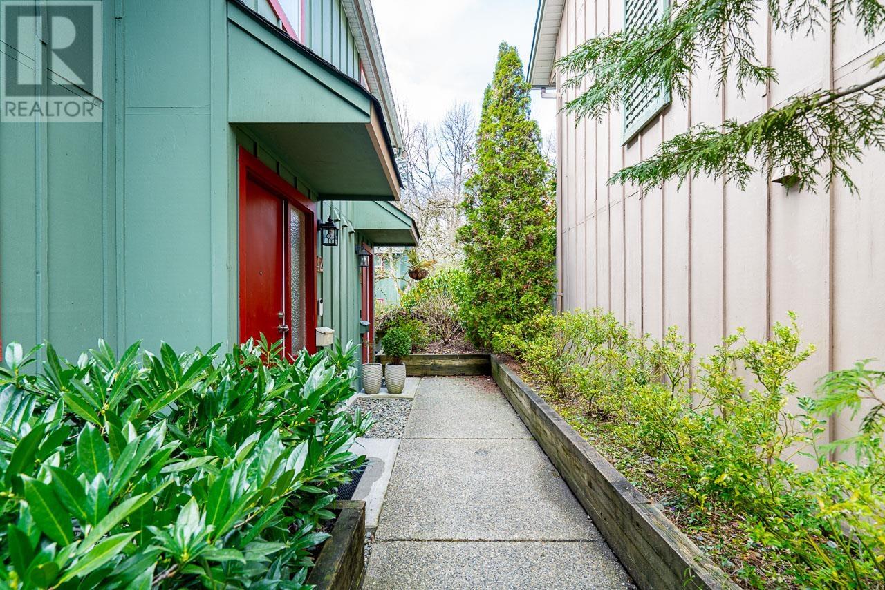 42 900 W 17th Street, North Vancouver, British Columbia  V7P 3K5 - Photo 4 - R2972226