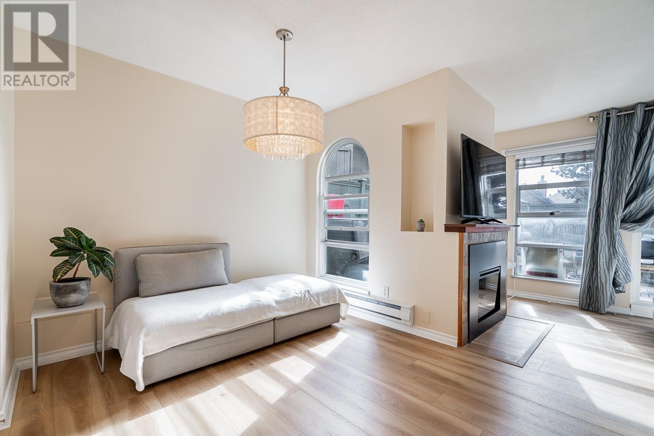 42 900 W 17th Street, North Vancouver, British Columbia  V7P 3K5 - Photo 6 - R2972226