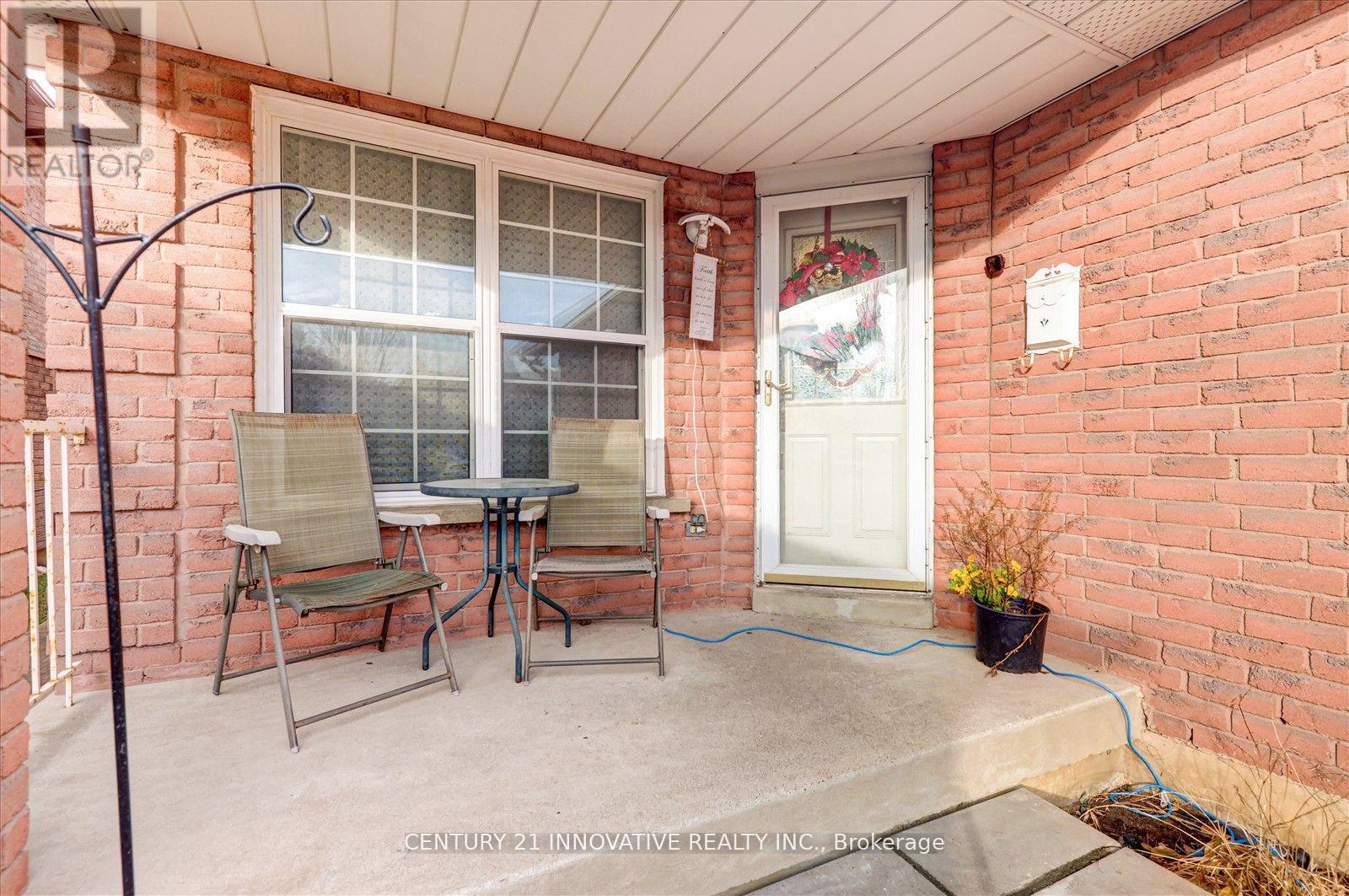 Property at 560 STEEPLE HILL image 3
