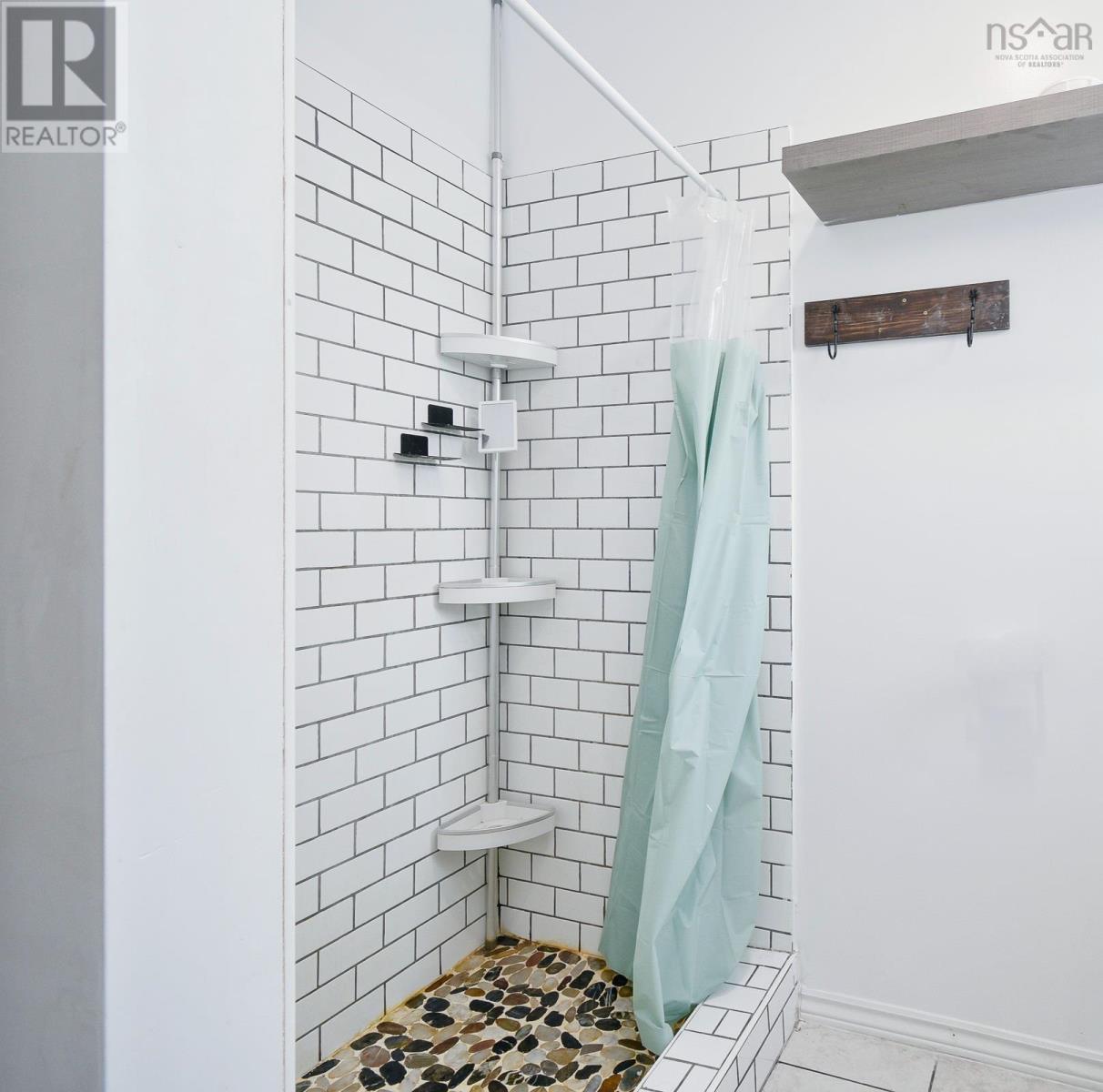 30 Guy Street, Glace Bay, Nova Scotia  B1A 3R1 - Photo 10 - 202504009