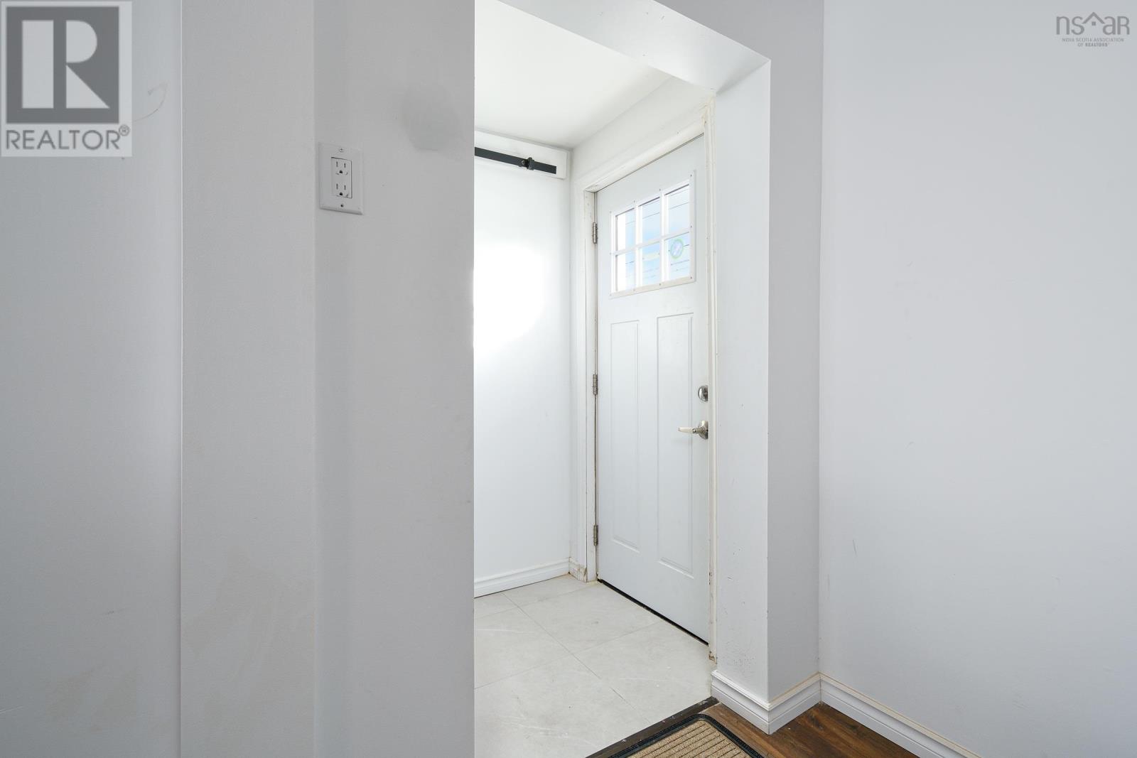 30 Guy Street, Glace Bay, Nova Scotia  B1A 3R1 - Photo 6 - 202504009