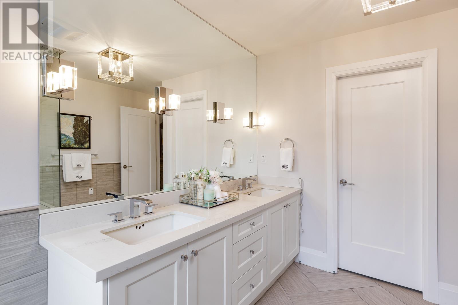 1393 Greenbriar Way, North Vancouver, British Columbia  V7R 1M1 - Photo 24 - R2972706