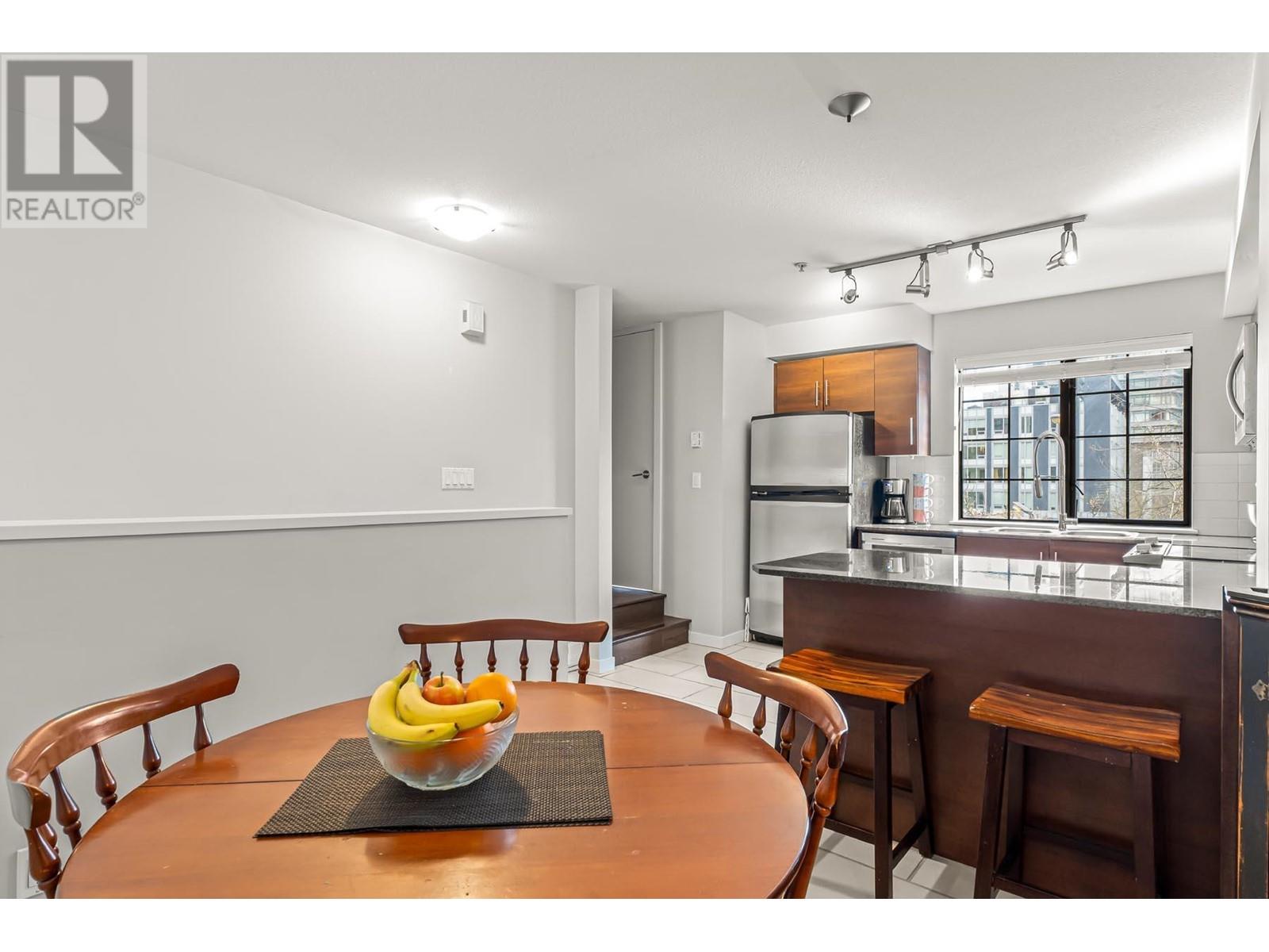 827 Agnes Street, New Westminster, British Columbia  V3M 1H3 - Photo 11 - R2972850