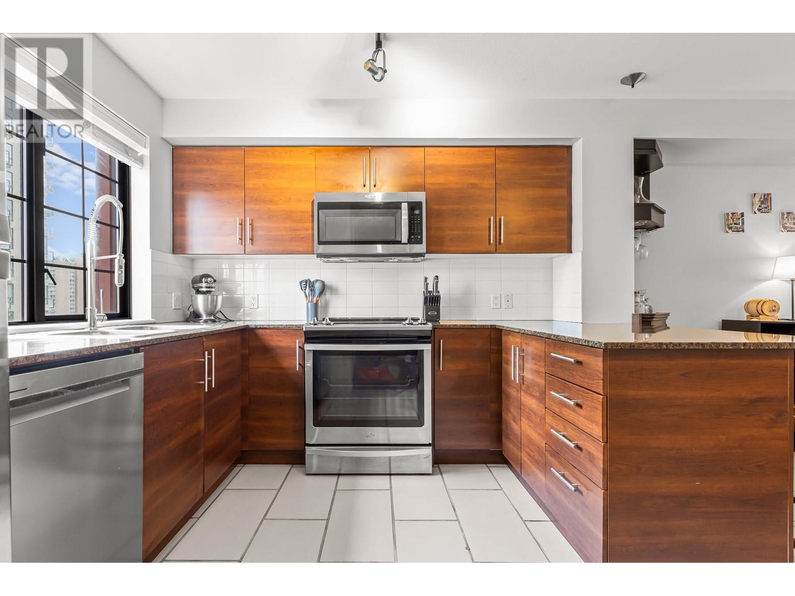 827 Agnes Street, New Westminster, British Columbia  V3M 1H3 - Photo 7 - R2972850