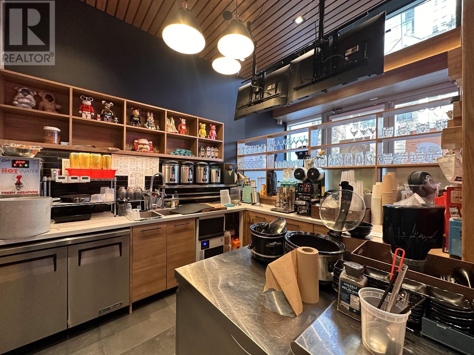 Listing Picture 5 of 12 : 496 DRAKE STREET, Vancouver / 溫哥華 - 魯藝地產 Yvonne Lu Group - MLS Medallion Club Member