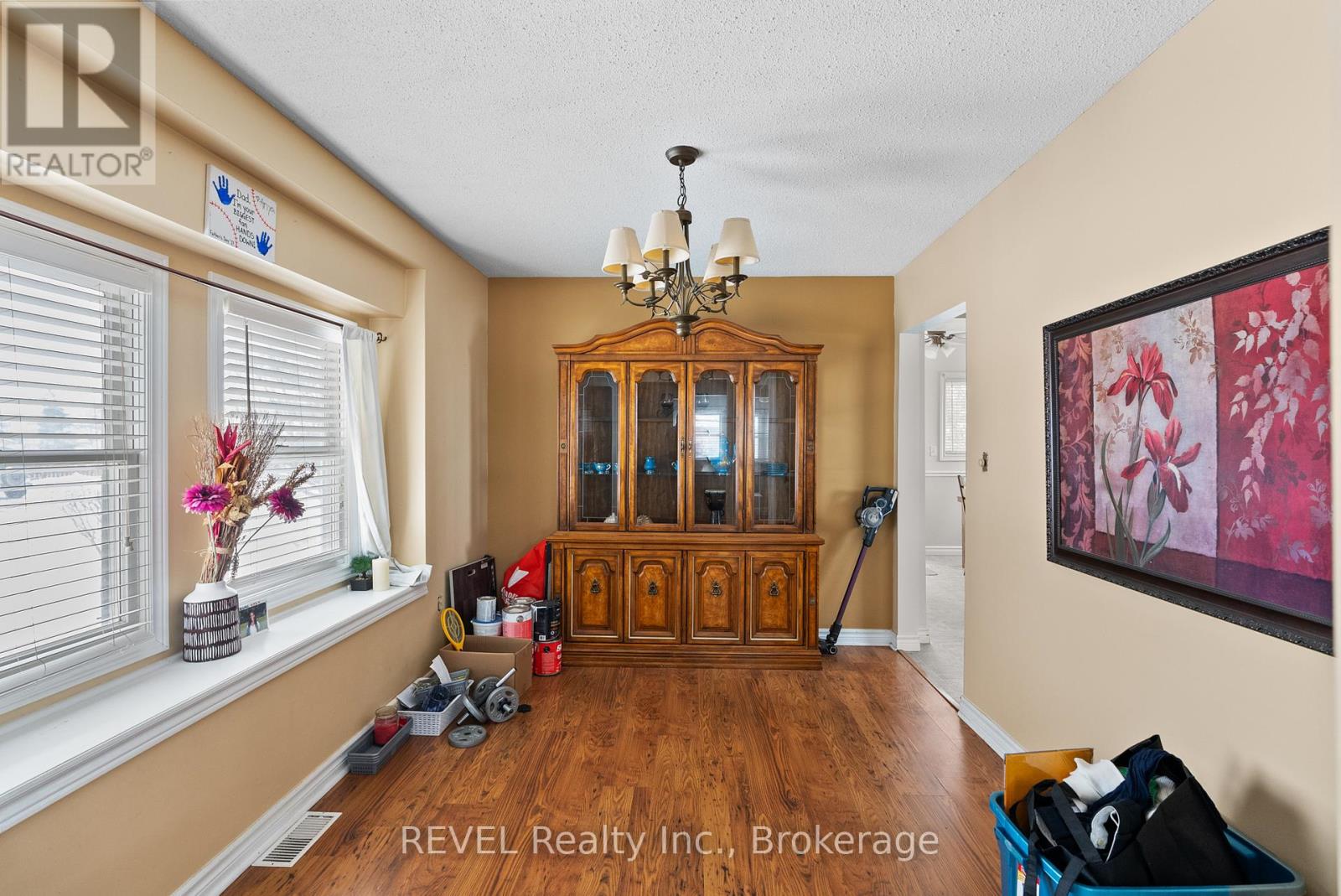 32 Bay Avenue, Welland, Ontario  L3B 3G6 - Photo 13 - X11998444